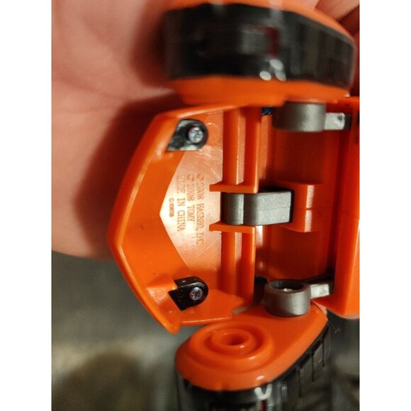 Transformers Animated '08 Deluxe Class Cybertron Ironhide Ratchet Parts Only See - Picture 15 of 16